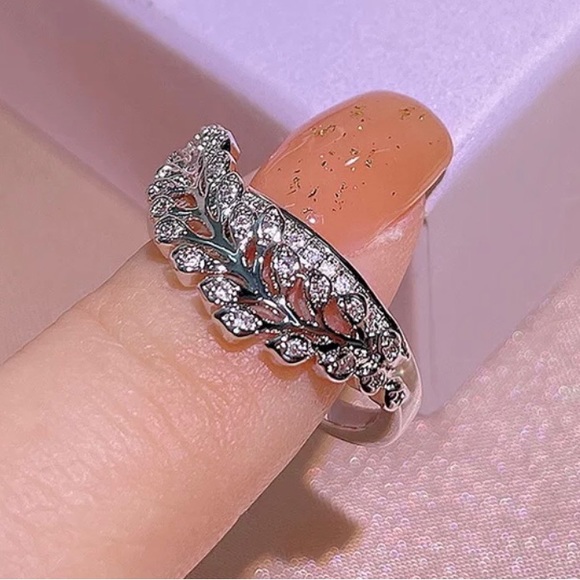 ✨ 925 Sterling Silver Leaf Ring✨Adjustable✨ - Picture 5 of 5
